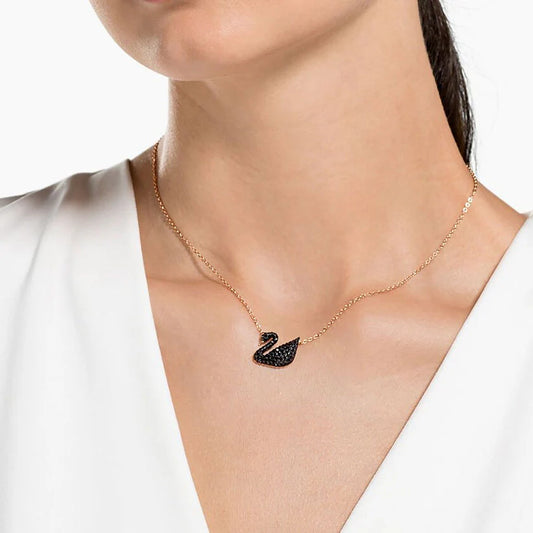 Black Swan Necklace (Premium Quality)