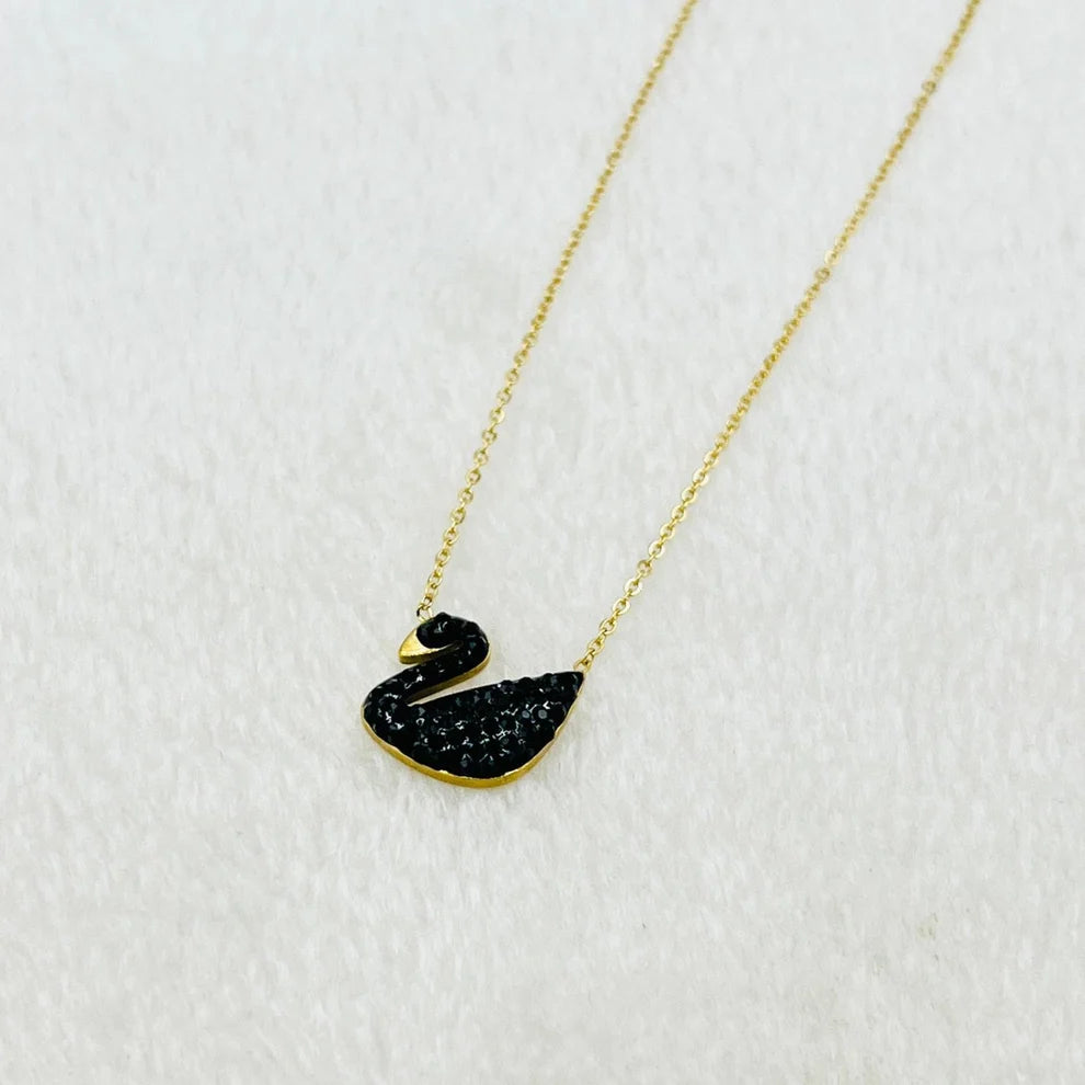 Black Swan Necklace (Premium Quality)
